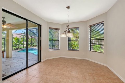 House in Venice, Florida 2 bedrooms, 193.33 sq.m. № 2095696 - photo 14
