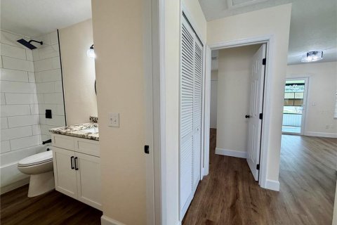 Touwnhouse à louer à Winter Springs, Floride: 2 chambres, 91.04 m2 № 2419923 - photo 13