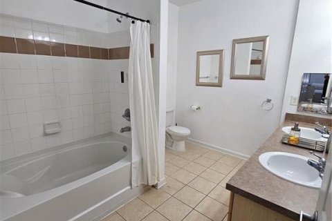 Condo in Davenport, Florida, 4 bedrooms  № 2218128 - photo 11