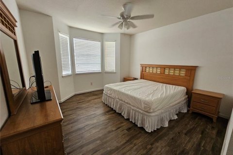 Condo in Davenport, Florida, 4 bedrooms  № 2218128 - photo 8