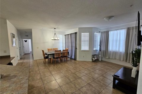 Condo in Davenport, Florida, 4 bedrooms  № 2218128 - photo 5