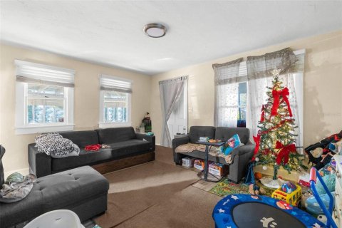 House in Saint Petersburg, Florida 3 bedrooms, 69.86 sq.m. № 1523012 - photo 6