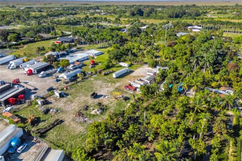 Купить виллу или дом в Майами, Флорида 2 спальни, 57.69м2, № 1997778 - фото 24