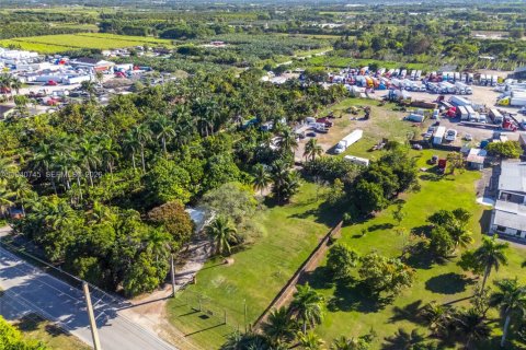 Купить виллу или дом в Майами, Флорида 2 спальни, 57.69м2, № 1997778 - фото 20