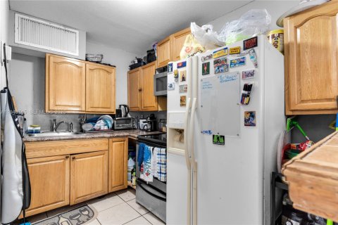 Купить виллу или дом в Майами, Флорида 2 спальни, 57.69м2, № 1997778 - фото 7