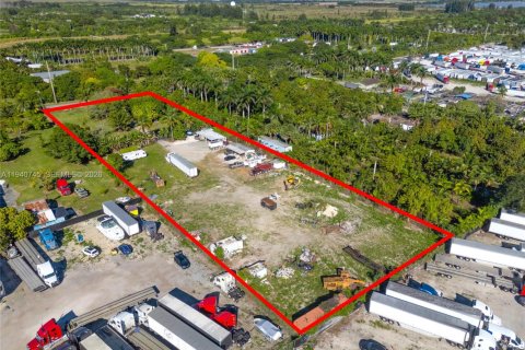 Купить виллу или дом в Майами, Флорида 2 спальни, 57.69м2, № 1997778 - фото 21