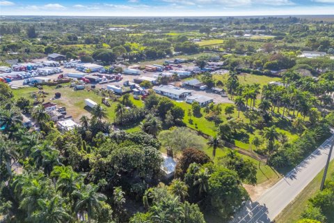 Купить виллу или дом в Майами, Флорида 2 спальни, 57.69м2, № 1997778 - фото 26