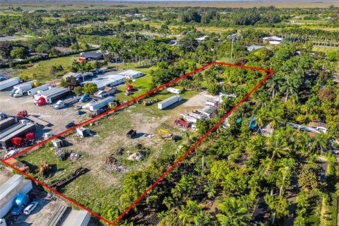 Купить виллу или дом в Майами, Флорида 2 спальни, 57.69м2, № 1997778 - фото 23