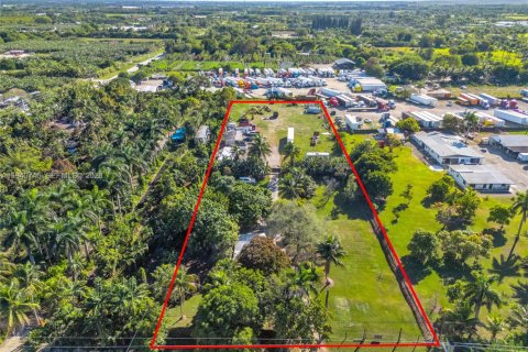 Купить виллу или дом в Майами, Флорида 2 спальни, 57.69м2, № 1997778 - фото 18