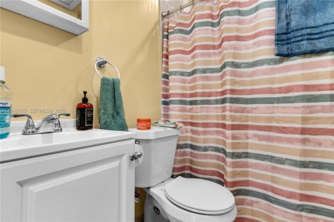 Купить виллу или дом в Майами, Флорида 2 спальни, 57.69м2, № 1997778 - фото 8