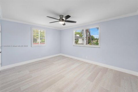 House in Pompano Beach, Florida 6 bedrooms, 350.43 sq.m. № 1954887 - photo 25