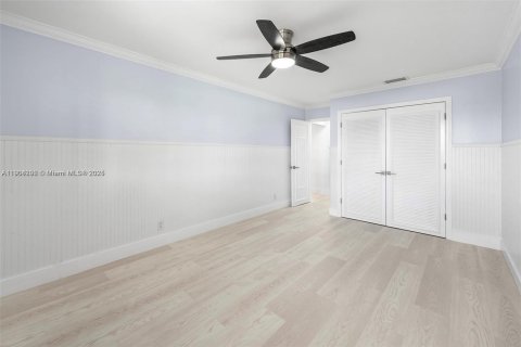 House in Pompano Beach, Florida 6 bedrooms, 350.43 sq.m. № 1954887 - photo 24