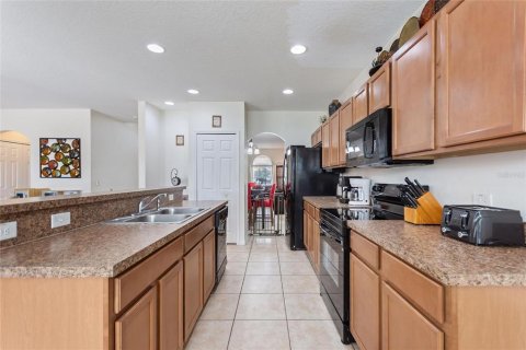 Villa ou maison à vendre à Davenport, Floride: 5 chambres, 333.98 m2 № 1790039 - photo 8