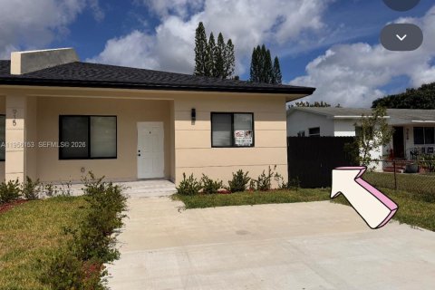 Estudio en Miami, Florida № 2029604