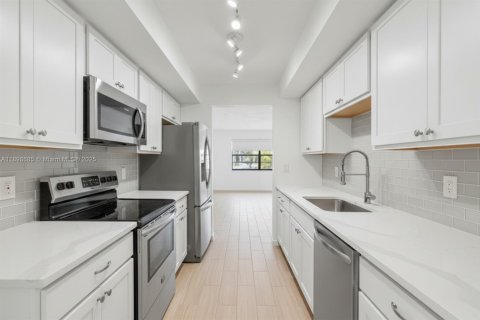 Купить таунхаус в Делрей-Бич, Флорида 4 спальни, 148.27м2, № 2012432 - фото 10