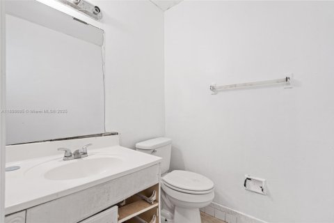 Купить таунхаус в Делрей-Бич, Флорида 4 спальни, 148.27м2, № 2012432 - фото 15