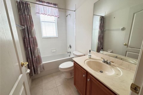 House in San Antonio, Florida 3 bedrooms, 164.62 sq.m. № 1866109 - photo 18