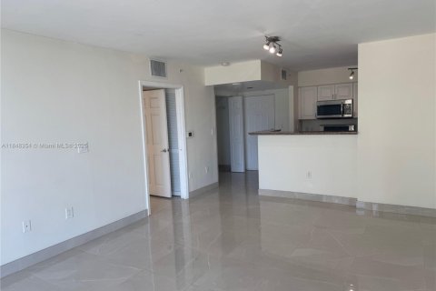 Снять в аренду квартиру в Майами, Флорида 1 спальня, 69.68м2, № 1848943 - фото 16