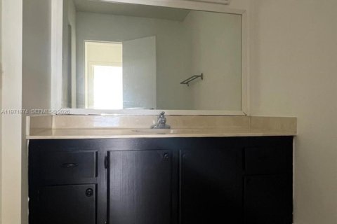 Appartement à louer à North Miami, Floride: 1 chambre, 74.97 m2 № 2042271 - photo 12