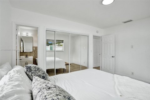 Villa ou maison à vendre à Pompano Beach, Floride: 3 chambres, 121.52 m2 № 1858828 - photo 13