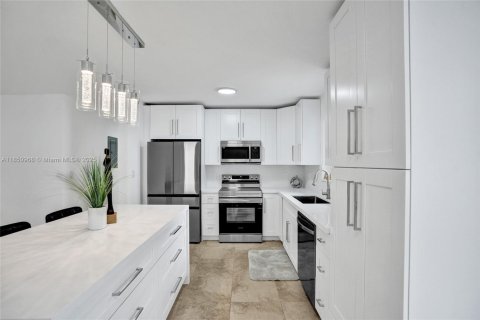Villa ou maison à vendre à Pompano Beach, Floride: 3 chambres, 121.52 m2 № 1858828 - photo 4
