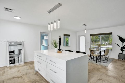 Villa ou maison à vendre à Pompano Beach, Floride: 3 chambres, 121.52 m2 № 1858828 - photo 5
