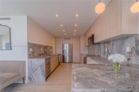 Condominio en venta en Miami Beach, Florida, 2 dormitorios, 128.3 m2 № 1982560 - foto 5