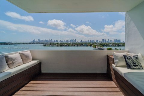 Condominio en venta en Miami Beach, Florida, 2 dormitorios, 128.3 m2 № 1982560 - foto 13