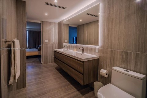 Condominio en venta en Miami Beach, Florida, 2 dormitorios, 128.3 m2 № 1982560 - foto 19