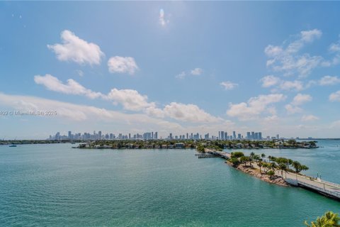 Condominio en venta en Miami Beach, Florida, 2 dormitorios, 128.3 m2 № 1982560 - foto 16