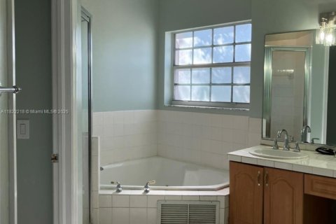 Villa ou maison à vendre à Miami, Floride: 4 chambres, 222.87 m2 № 1785704 - photo 20