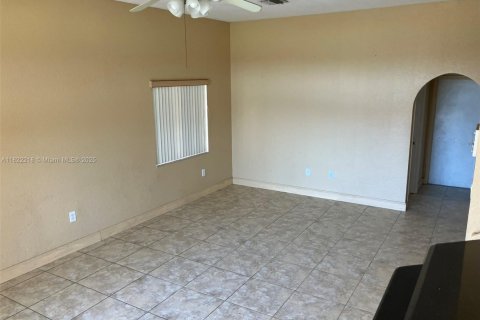 Villa ou maison à vendre à Miami, Floride: 4 chambres, 222.87 m2 № 1785704 - photo 23