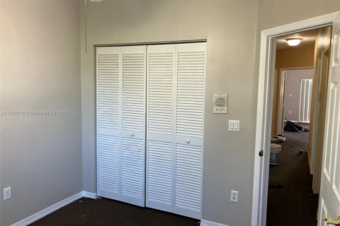 Villa ou maison à vendre à Miami, Floride: 4 chambres, 222.87 m2 № 1785704 - photo 17