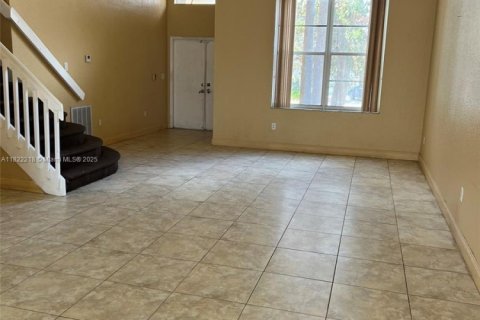 Villa ou maison à vendre à Miami, Floride: 4 chambres, 222.87 m2 № 1785704 - photo 7