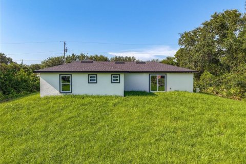 House in Lehigh Acres, Florida 3 bedrooms, 148.64 sq.m. № 2107626 - photo 16