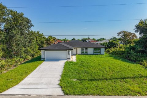 House in Lehigh Acres, Florida 3 bedrooms, 148.64 sq.m. № 2107626 - photo 4