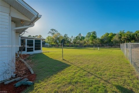 House in LaBelle, Florida 3 bedrooms № 2041844 - photo 21