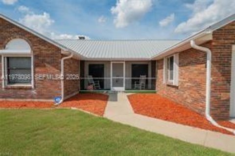 Villa ou maison à vendre à LaBelle, Floride: 3 chambres № 2041844 - photo 5