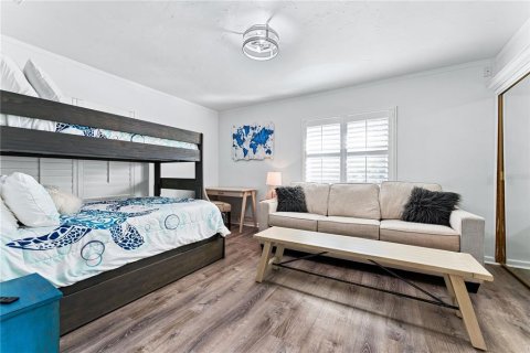 House in Sarasota, Florida 4 bedrooms, 209.22 sq.m. № 1721673 - photo 28