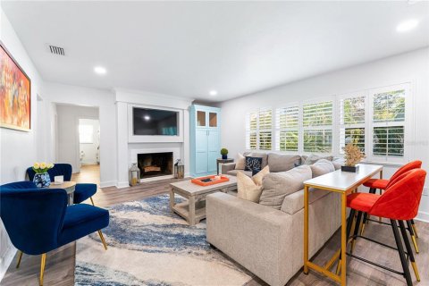 House in Sarasota, Florida 4 bedrooms, 209.22 sq.m. № 1721673 - photo 10
