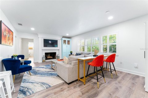 House in Sarasota, Florida 4 bedrooms, 209.22 sq.m. № 1721673 - photo 8