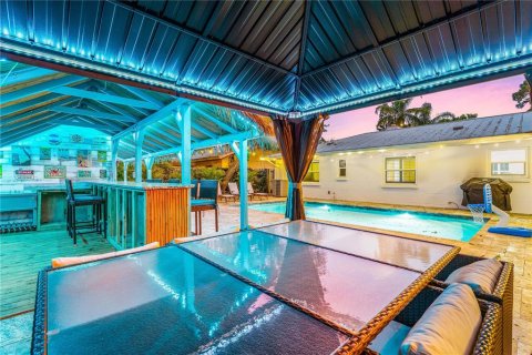 House in Sarasota, Florida 4 bedrooms, 209.22 sq.m. № 1721673 - photo 17