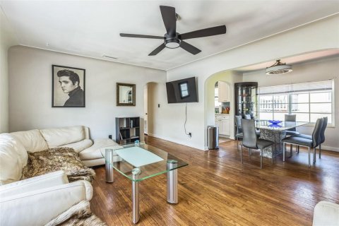 Apartamento en alquiler en Saint Petersburg, Florida, 2 dormitorios, 92.9 m2 № 1824299 - foto 12