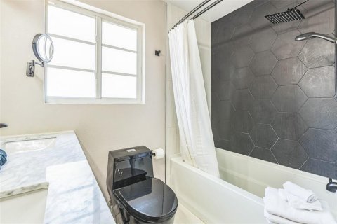 Apartamento en alquiler en Saint Petersburg, Florida, 2 dormitorios, 92.9 m2 № 1824299 - foto 7