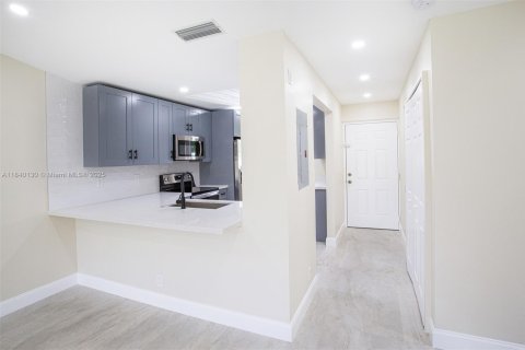 Condominio en alquiler en Boca Raton, Florida, 2 dormitorios, 84.73 m2 № 1981283 - foto 7