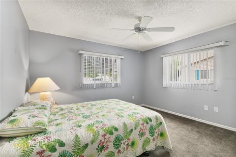 House in Summerfield, Florida 3 bedrooms, 150.5 sq.m. № 1670831 - photo 17