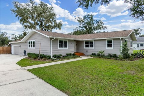 House in Riverview, Florida 4 bedrooms, 185.8 sq.m. № 2363909
