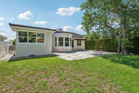 Купить виллу или дом в Серфсайд, Флорида 3 спальни, 116.78м2, № 2049634 - фото 27