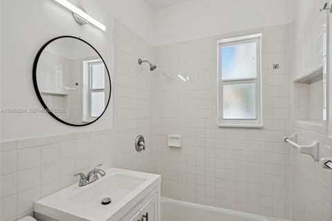 Купить виллу или дом в Серфсайд, Флорида 3 спальни, 116.78м2, № 2049634 - фото 18