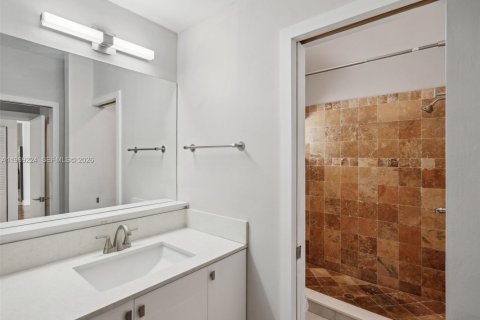 Купить виллу или дом в Серфсайд, Флорида 3 спальни, 116.78м2, № 2049634 - фото 23